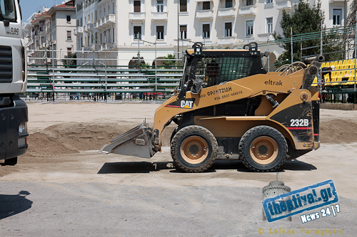 ΦΩΤΟ: Η Αριστοτέλους μετατράπηκε σε γήπεδο beach volley - Φωτογραφία 3