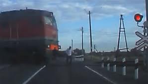 Ρωσία: Άκουγε μουσική και τον πάτησε το τρένο! - Φωτογραφία 1