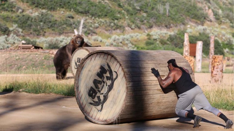 Άνθρωπος εναντίον αρκούδας και όποιος αντέξει! - Φωτογραφία 1