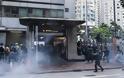 Χονγκ Κονγκ: Διαδηλωτές βανδάλισαν τα γραφεία του Xinhua