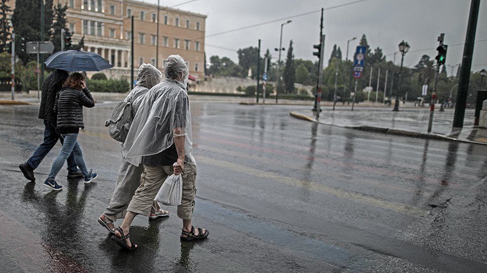 Ισχυρές βροχές στην Αθήνα μετά το μεσημέρι - Φωτογραφία 1
