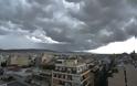 Με shelf cloud από το Σαρωνικό εισέβαλε η κακοκαιρία στην Αττική - Φωτογραφία 1