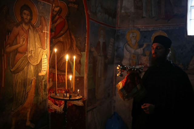 12720 - Φωτογραφίες πανηγυρικής Θείας Λειτουργίας στην εορτάζουσα Βατοπαιδινή Σκήτη του Αγίου Δημητρίου - Φωτογραφία 16