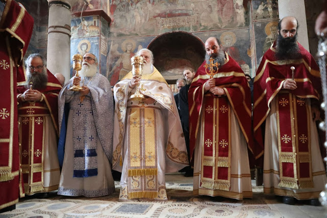 12720 - Φωτογραφίες πανηγυρικής Θείας Λειτουργίας στην εορτάζουσα Βατοπαιδινή Σκήτη του Αγίου Δημητρίου - Φωτογραφία 28