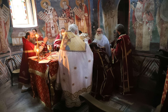 12720 - Φωτογραφίες πανηγυρικής Θείας Λειτουργίας στην εορτάζουσα Βατοπαιδινή Σκήτη του Αγίου Δημητρίου - Φωτογραφία 29