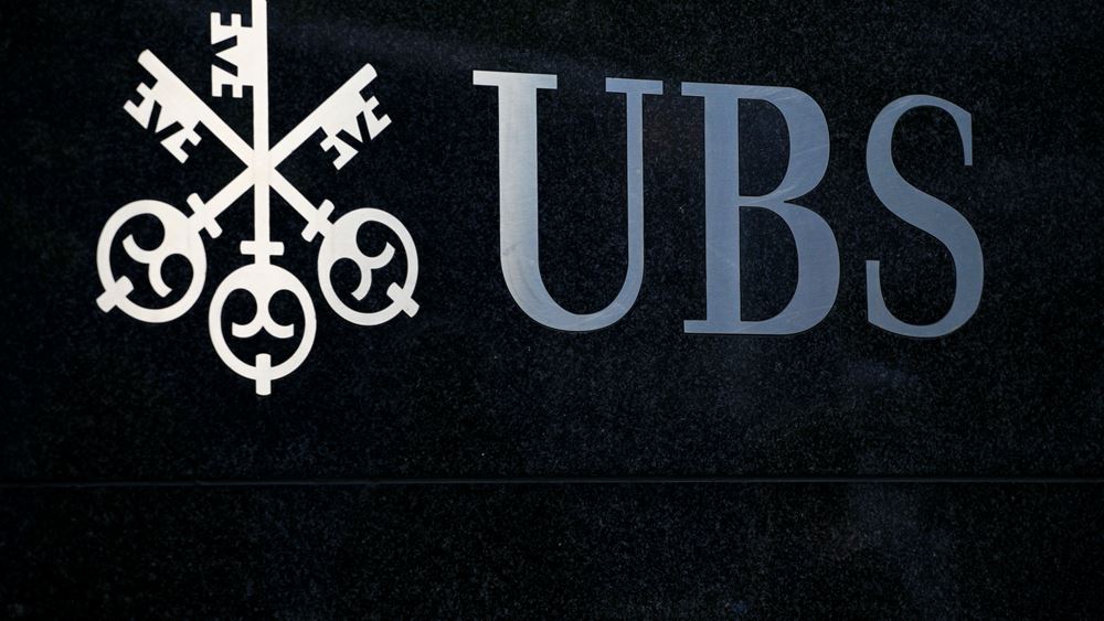 Αμετανόητη η UBS: Αποφύγετε την Ελλάδα και πουλήστε τα ελληνικά ομόλογα.. - Φωτογραφία 1