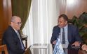 Συνάντηση ΥΕΘΑ κ. Νικολάου Παναγιωτόπουλου με τον νέο Πρέσβη του Ισραήλ κ. Γιοσί Αμράνι - Φωτογραφία 2