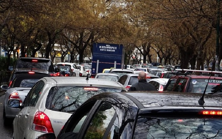 Κυκλοφοριακό έμφραγμα στην Αθήνα από την κακοκαιρία - Φωτογραφία 1