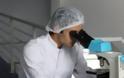 Σιγκαπούρη: Επιστήμονες δημιουργούν ανθρώπινο δέρμα στο εργαστήριο