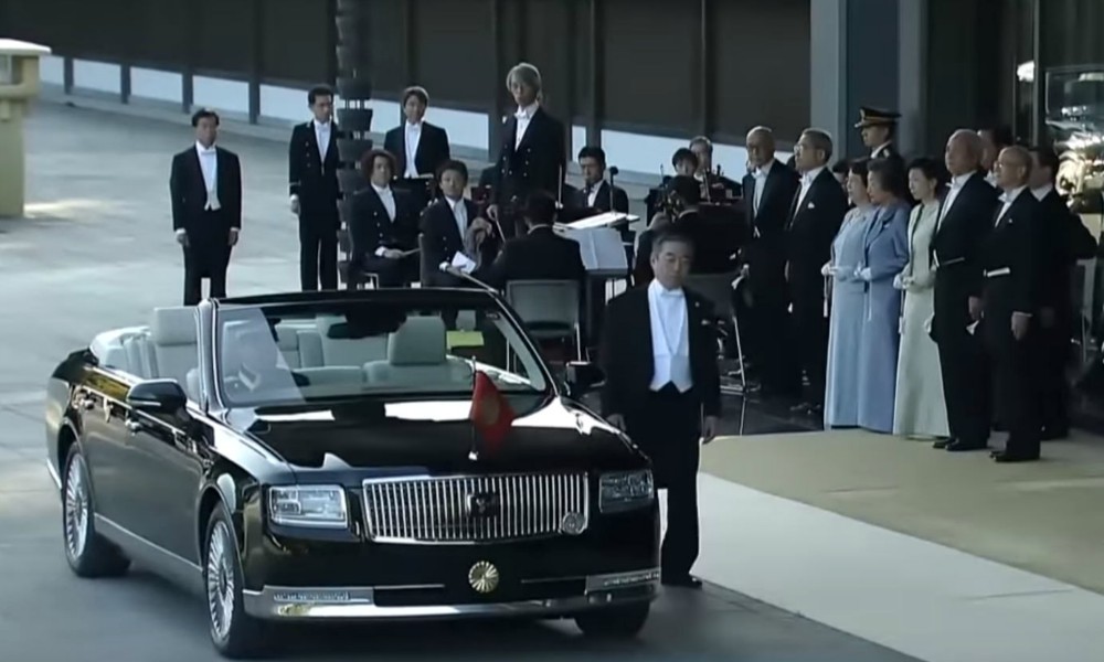 Toyota Century Convertible: Το αυτοκίνητο του αυτοκράτορα Naruhito (+video) - Φωτογραφία 1