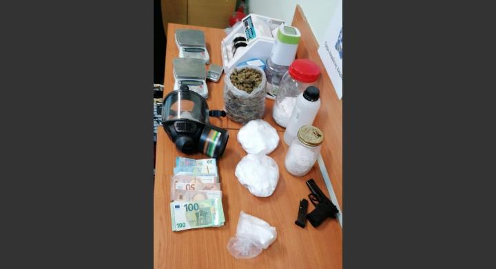 Μαφία ναρκωτικών: Πωλούσαν νοθευμένο «κοκορέτσι» και φτηνά «κάστανα» (pics) - Φωτογραφία 8