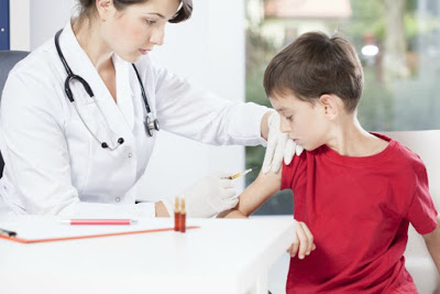 Πρόστιμο 2.500 ευρώ για τους γονείς που δεν εμβολιάζουν τα παιδιά τους - Φωτογραφία 1