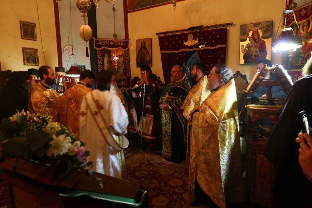 12760 - Η ανακομιδή των λειψάνων του Αγίου Γεωργίου στην Ιερά Καλύβη των Ιωασαφαίων στα Καυσοκαλύβια - Φωτογραφία 29