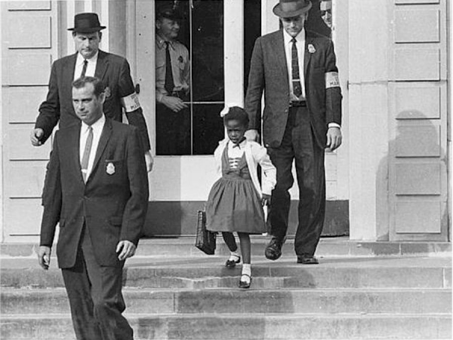 Ruby Bridges: Με φέρετρο είχαν υποδεχτεί την πρώτη μαύρη μαθήτρια σε σχολείο λευκών στις ΗΠΑ - Φωτογραφία 1