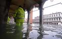 Βενετία: Κλείνει ξανά η ιστορική πλατεία Αγίου Μάρκου - Συνεχίζονται οι ακραίες πλημμύρες - Φωτογραφία 1
