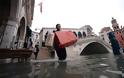 Βενετία: Κλείνει ξανά η ιστορική πλατεία Αγίου Μάρκου - Συνεχίζονται οι ακραίες πλημμύρες - Φωτογραφία 5
