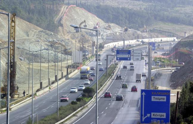 Αυτόφωρο για όσους οδηγούν επικίνδυνα στην Περιφερειακή Θεσσαλονίκης - Φωτογραφία 1