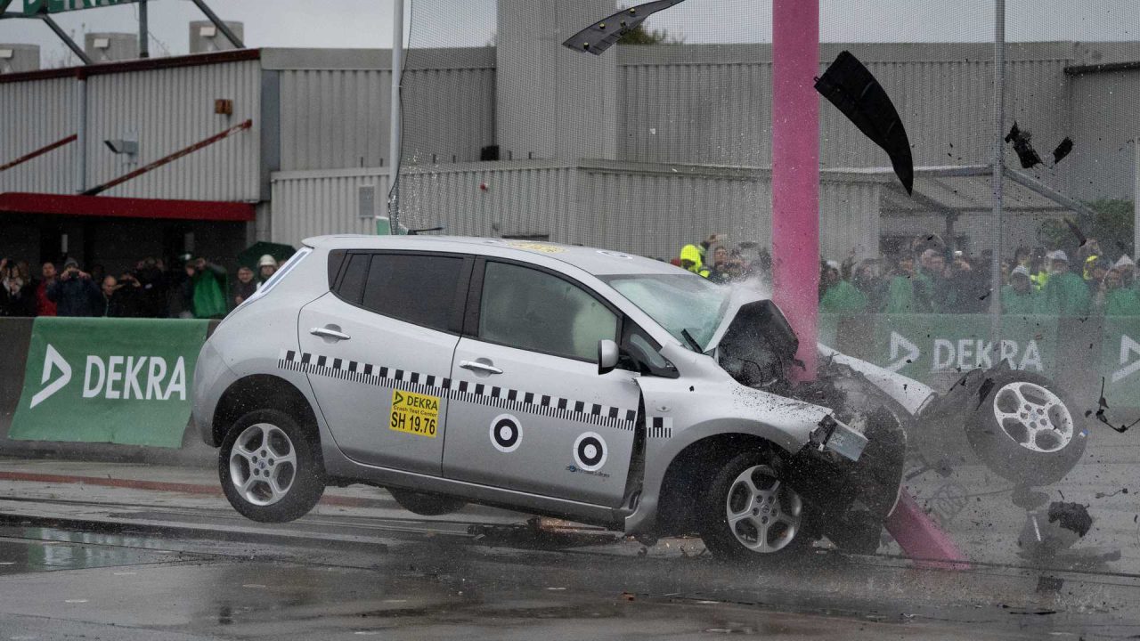 Σοκαριστικό Crash Test με ηλεκτρικό αυτοκίνητο (+video) - Φωτογραφία 2