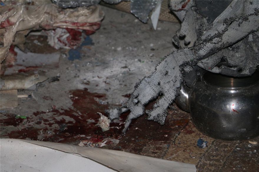 Τραγικές εικόνες στη Συρία: Δεκάδες νεκροί από αεροπορικές επιδρομές - Ανάμεσά τους και πολλά παιδιά - Φωτογραφία 2