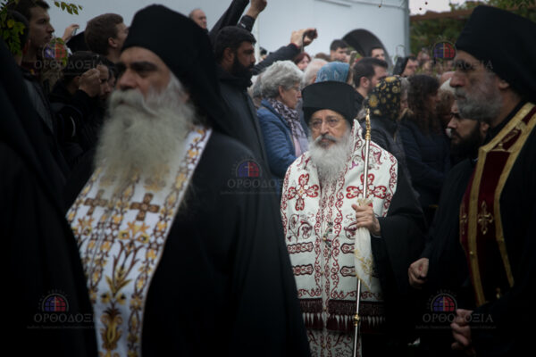 Οι πιστοί στη Χαλκιδική «αποχαιρέτισαν» τον Γέροντα Γρηγόριο - Φωτογραφία 19