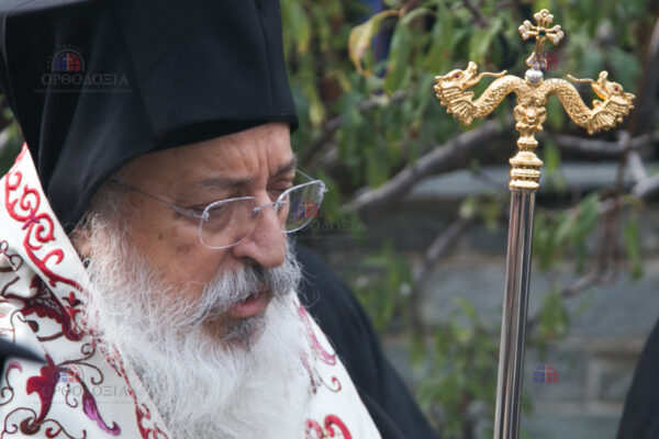 Οι πιστοί στη Χαλκιδική «αποχαιρέτισαν» τον Γέροντα Γρηγόριο - Φωτογραφία 22