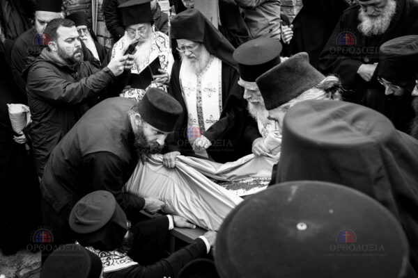 Οι πιστοί στη Χαλκιδική «αποχαιρέτισαν» τον Γέροντα Γρηγόριο - Φωτογραφία 9