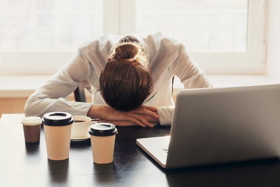 H καφεΐνη δεν σχετίζεται τελικά με την κακή ποιότητα ύπνου - Φωτογραφία 1