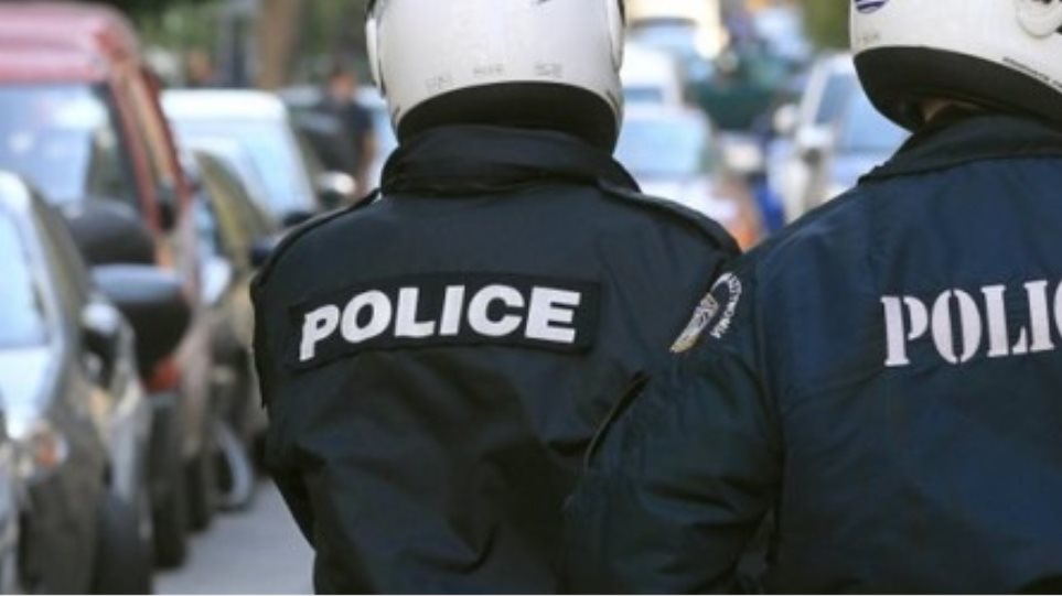 Έκλεψαν αμάξι από τη Γαλλία και βρέθηκαν στα Γιάννενα - Φωτογραφία 1