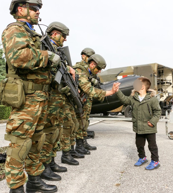 Ανοικτά Στρατόπεδα την Ημέρα Εορτασμού Ενόπλων Δυνάμεων - Φωτογραφία 17