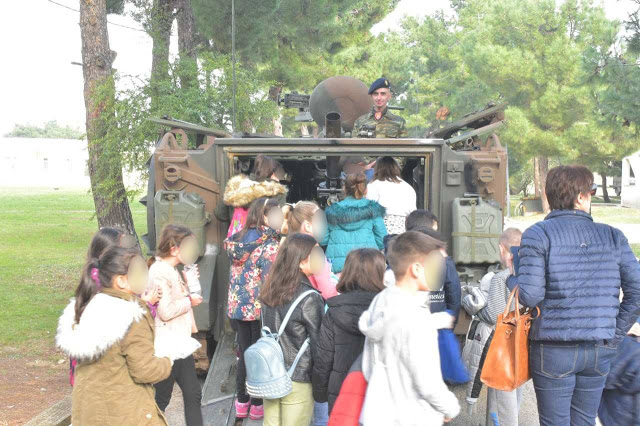 Ανοικτά Στρατόπεδα την Ημέρα Εορτασμού Ενόπλων Δυνάμεων - Φωτογραφία 3