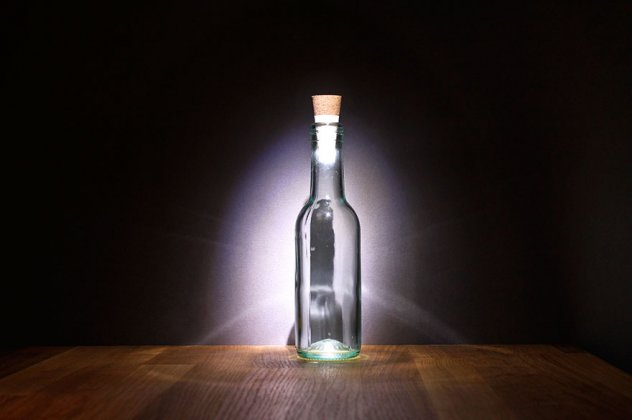 ΚΑΤΑΣΚΕΥΕΣ - Πώς να μετατρέψετε παλαιότερα μπουκάλια σε μοντέρνα και πρωτότυπα πορτατίφ! Απίθανες ιδέες! - Φωτογραφία 9