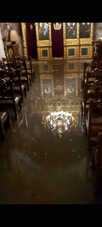 Πλημμύρισε ο Αγ. Φανούριος στην Παλιά Πόλη της Ρόδου - Φωτογραφία 4