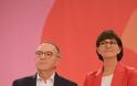 Γερμανία: Ο Νόρμπερτ Βάλτερ - Μπόργιανς και η Σάσκια Έσκεν η νέα ηγεσία του SPD
