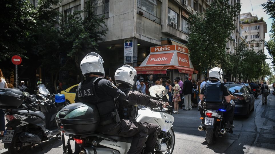 Συμμορία «φουσκωτών» είχε γίνει ο φόβος και ο τρόμος καταστημάτων στην Αθήνα - Φωτογραφία 1