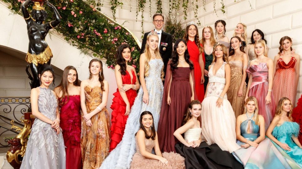 Παρίσι: Χορός των ντεμπιτάντ 2019 - Κατέπληξαν Κόρες πλουσίων και διάσημων - Φωτογραφία 1