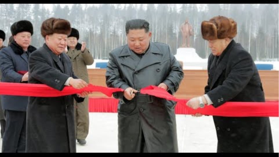Βόρεια Κορέα: Ο Κιμ Γιονγκ Ουν εγκαινίασε την «σοσιαλιστική ουτοπία» - Φωτογραφία 2