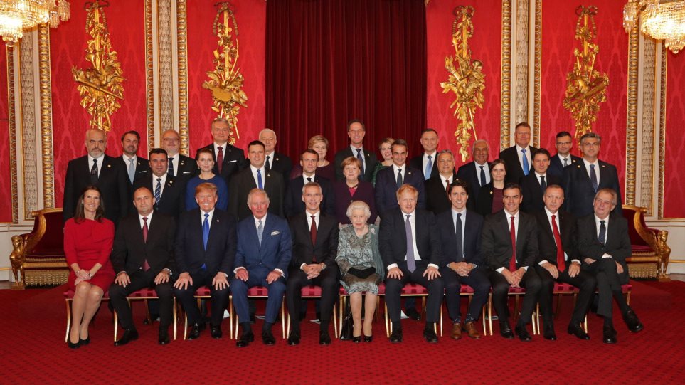 ΝΑΤΟ: Η δεξίωση της Βασίλισσας και οι έριδες των ηγετών - Παρασκήνιο και φωτος - Φωτογραφία 1