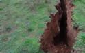 Απίστευτες εικόνες : Άνοιξε η… γη στην Ελασσόνα - ρήγμα 2 χιλιομέτρων - Φωτογραφία 1