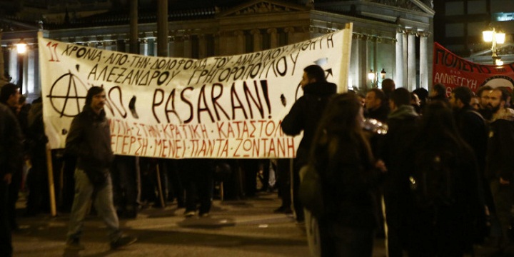 Επέτειος δολοφονίας Γρηγορόπουλου: Ξεκίνησε η πορεία των αντιεξουσιαστών - Φωτογραφία 1