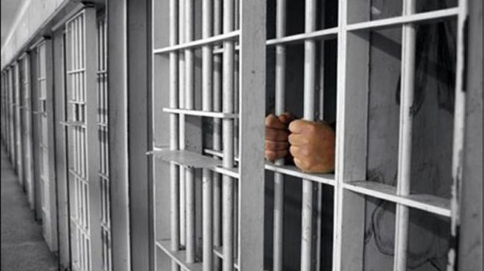Στη φυλακή φυγόποινος για κλοπές στη Ρόδο - Φωτογραφία 1