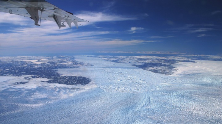Η Γροιλανδία χάνει πάγους επτά φορές πιο γρήγορα από ό,τι στη δεκαετία του ’90 - Φωτογραφία 1