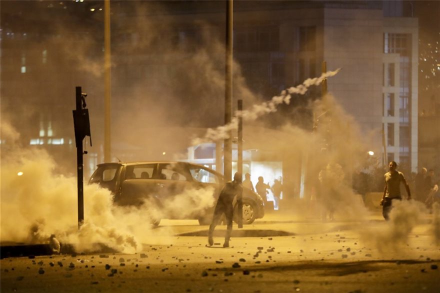 Λίβανος: Δακρυγόνα και πλαστικές σφαίρες στις νέες διαδηλώσεις - Δεκάδες τραυματίες - Φωτογραφία 2