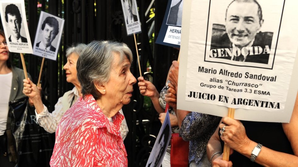 Αργεντινή εκδόθηκε φερόμενος πρώην βασανιστής της χούντας με το προσωνύμιο «Μπριζόλα» - Φωτογραφία 1