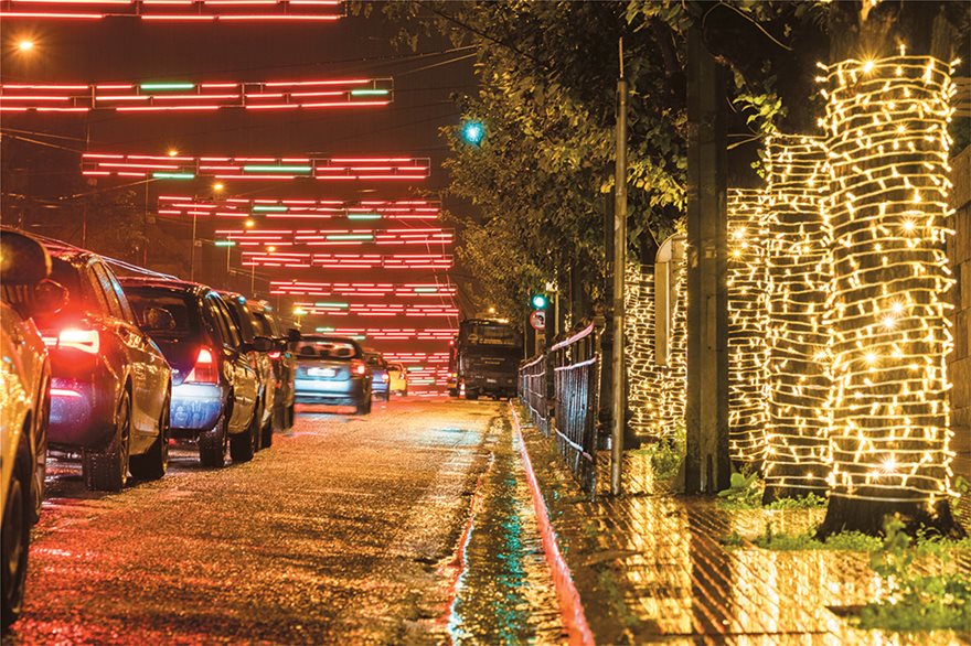 Χριστούγεννα: Πώς... άλλαξαν τα φώτα στην Αθήνα - Φωτογραφία 7