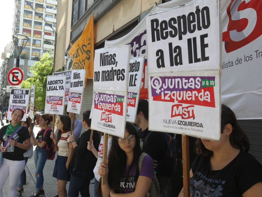 Αργεντινή: «Ναι» στην άμβλωση για τις γυναίκες που έχουν πέσει θύματα βιασμού - Φωτογραφία 1