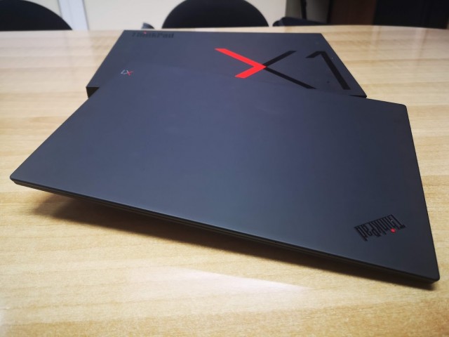 Lenovo ThinkPad X1 Carbon (7ης γενιάς): Το απόλυτο business laptop slim & light - Φωτογραφία 1