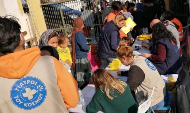 ΕΟΔΥ: Ολοκληρώθηκε ο εμβολιασμός παιδιών προσφύγων και μεταναστών στη Λέσβο - Φωτογραφία 1
