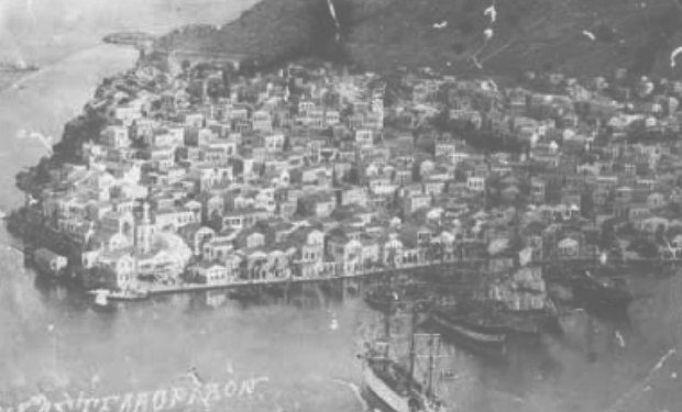 Σαν σήμερα: Το 1915 οι Γάλλοι καταλαμβάνουν το Καστελόριζο για να μπει η Ελλάδα στην Αντάντ - Φωτογραφία 1