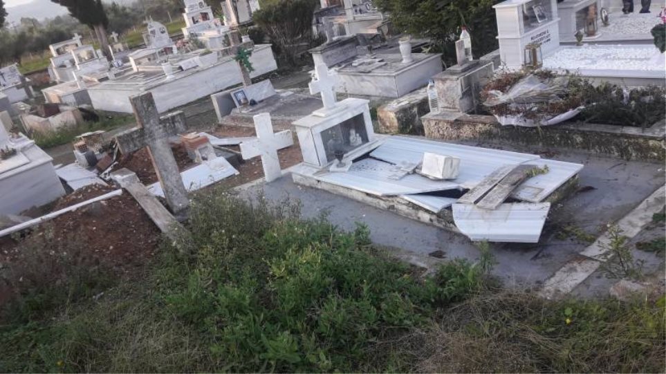 Τυμβωρύχοι έβγαλαν πτώμα από τάφο στην Καλαμάτα - Φωτογραφία 1