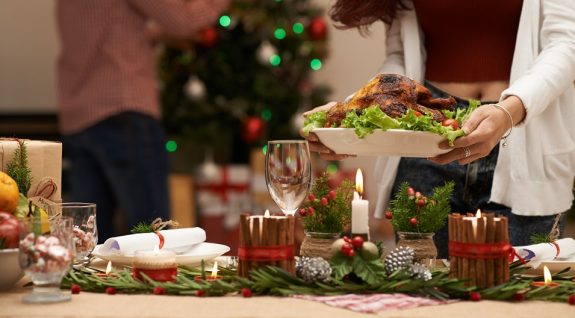 Πόσα ξοδεύουν οι Έλληνες στο φαγητό τα Χριστούγεννα; - Φωτογραφία 1